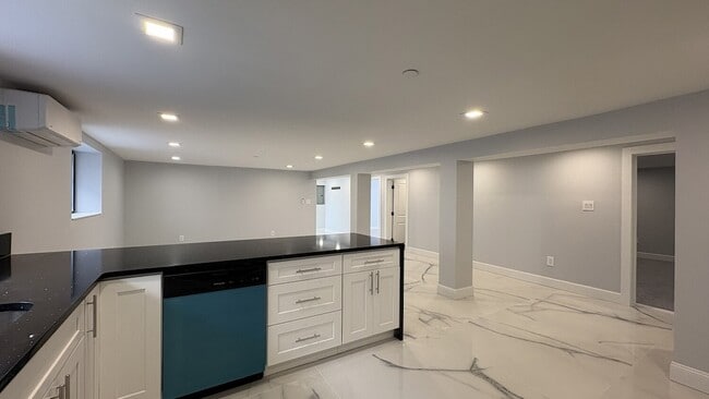 Photo - 1-64 Beach 124th St Unit 3