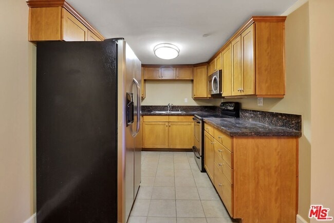 Photo - 10982 Roebling Ave