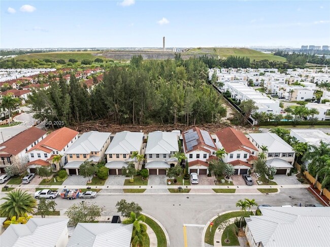 Photo - 6933 NW 104th Ct