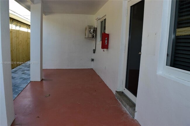 Photo - 622 NE 6th St Unit 1