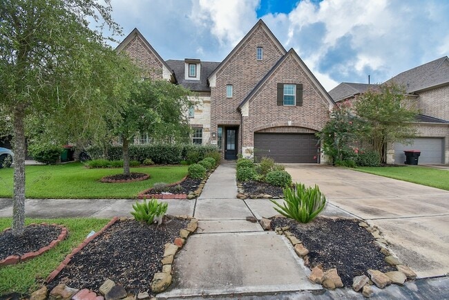 Building Photo - 10106 Cypress Path