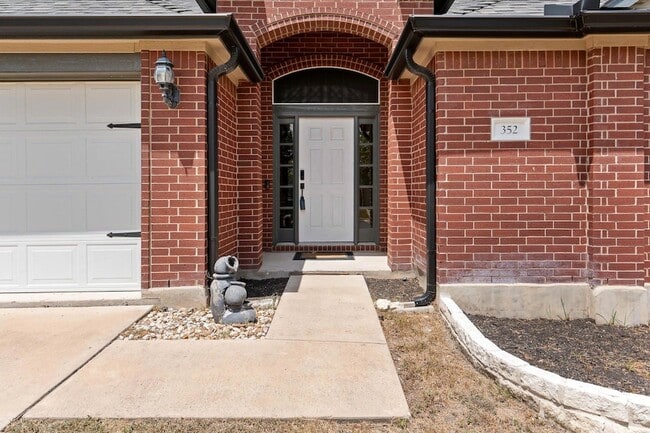 Photo - 352 Sweet Gum Dr