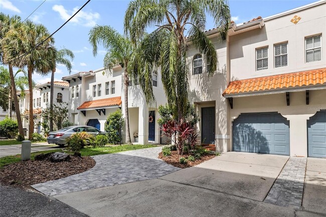 Photo - 104 S Moody Ave