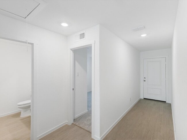 Photo - 1621 Baugh St