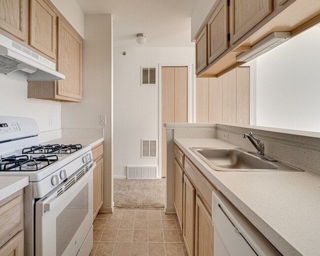 Photo - The Harbours Apartments