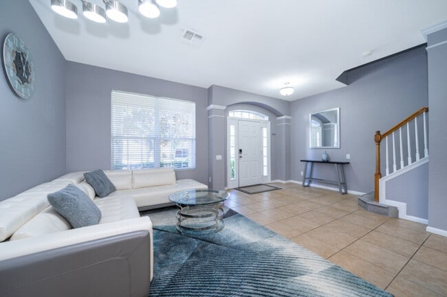 Building Photo - 2626 Daulby St Unit SI ID1622385P