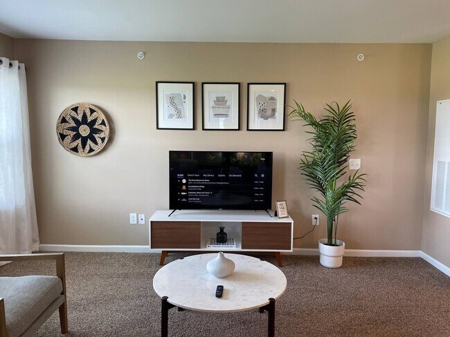 Photo - 4788 Holmes St Unit ID1257784P