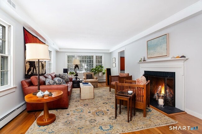 Photo - 5 Tall Trees Dr