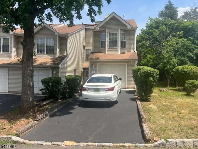 Building Photo - 11 Leahy Ct