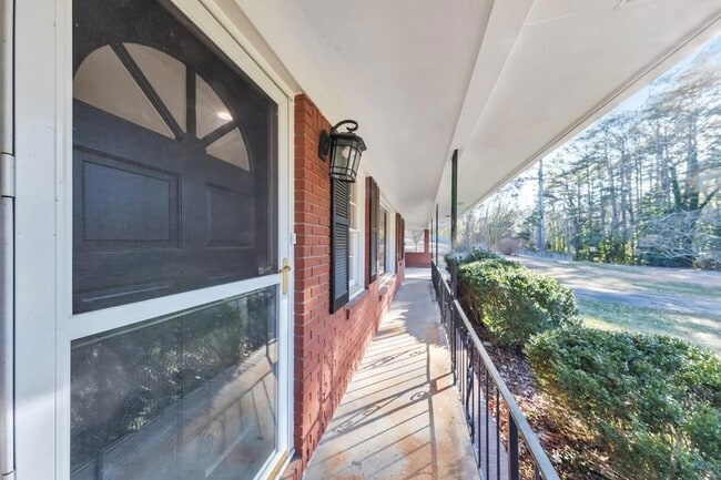 Photo - 909 Rosedale Dr
