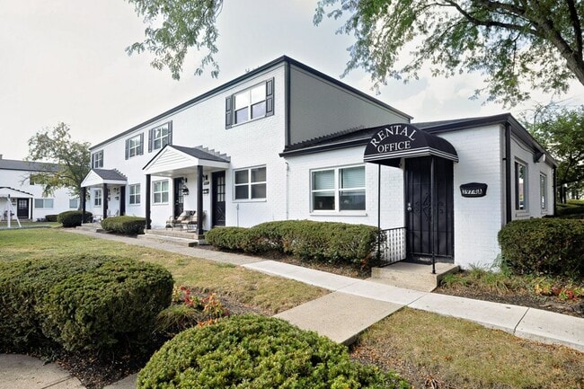 Building Photo - Townhomes at Andrus