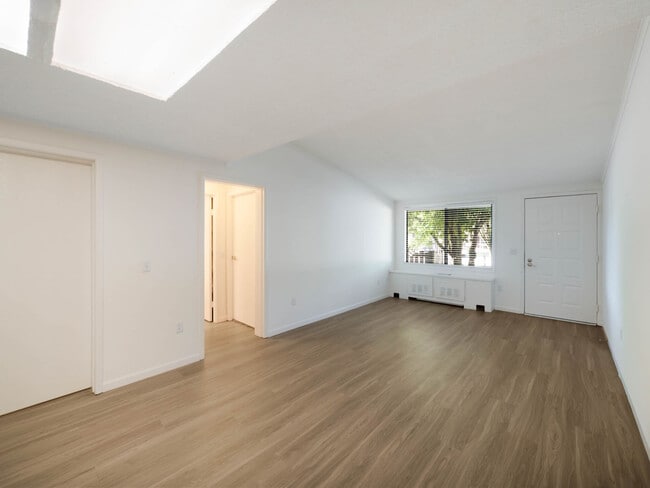 Photo - The Flats at Lakeshore