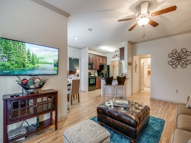 Photo - Lookout Hollow