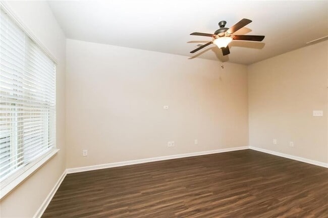 Photo - 195 Skipjack Ct