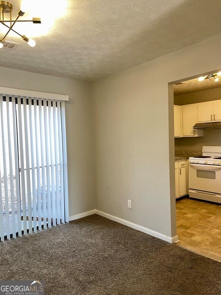 Photo - 945 Silverwood Dr