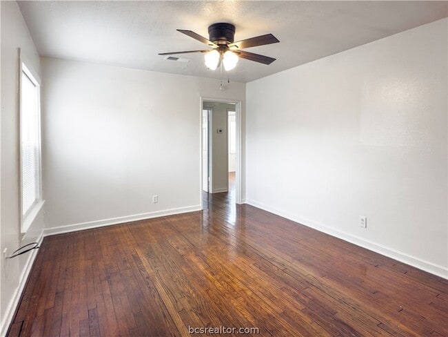 Photo - 507 Dogwood St