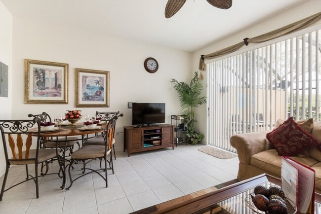 Building Photo - 7679 Fitzclarence St Unit ID1289444P