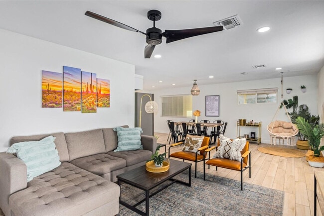 Building Photo - 7312 E Villa Way Unit SI ID1558620P