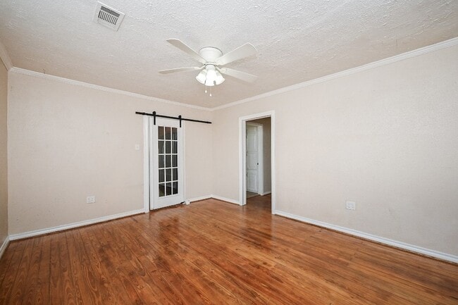 Photo - 416 N Houston Ave