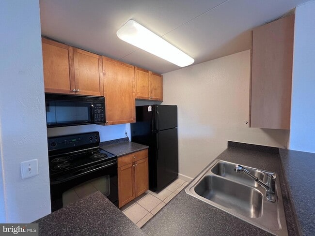 Photo - 75 S Reynolds St Unit 304