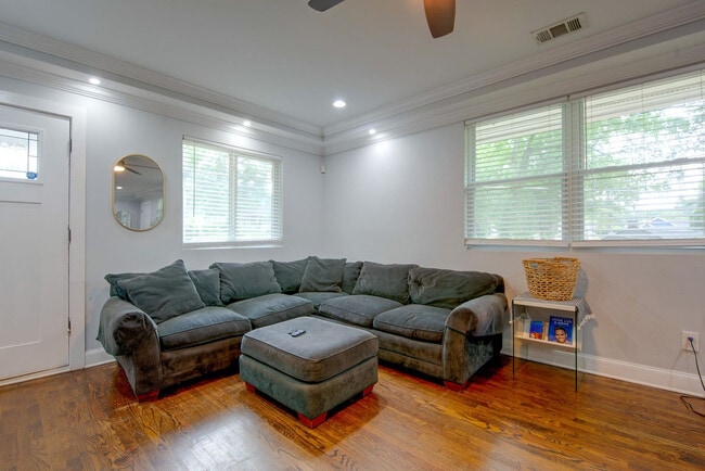Photo - 1055 Peeples St SW Unit SI ID1626446P