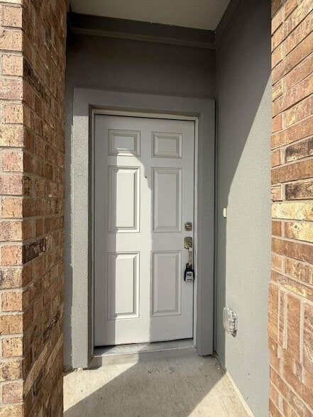 Photo - 223 Camargue Dr