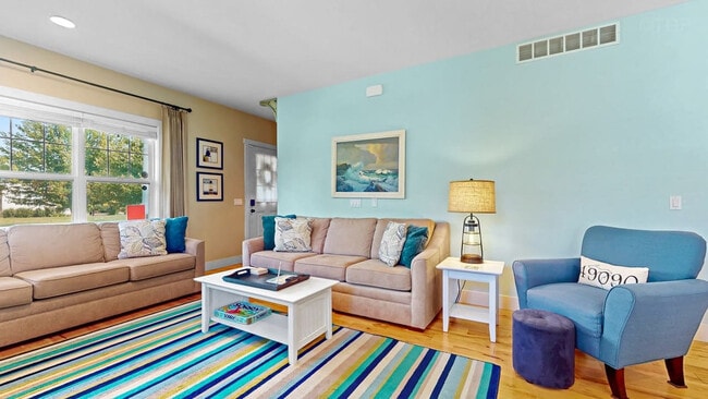 Photo - 108 Cable Ave Unit SI ID1583699P