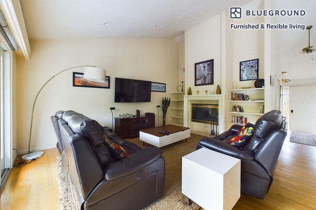 Photo - 500 Golfview Dr