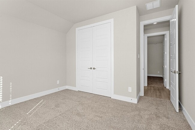 Photo - 2002 Bluff Oak Ct