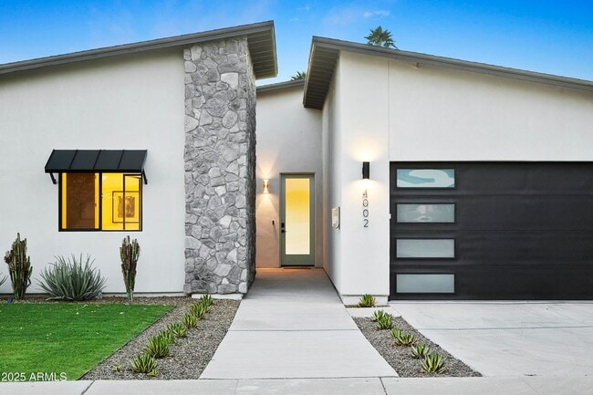 Photo - 4002 N 33rd Pl