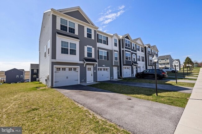 Building Photo - 110 Heritage Ct