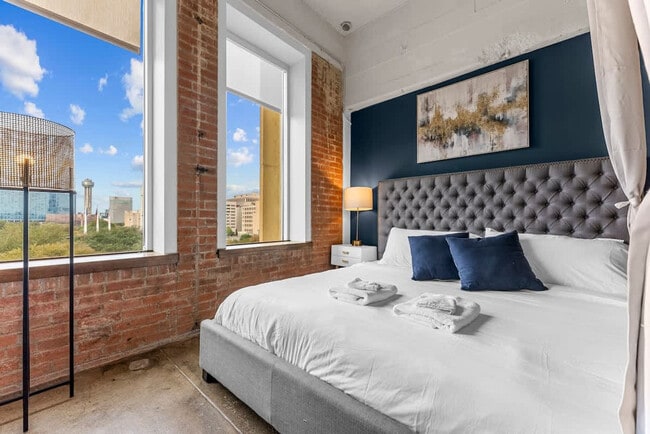 Photo - 555 Evergreen St Unit ID1055883P