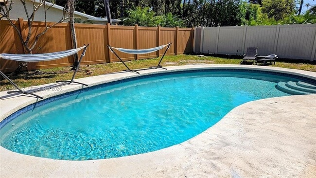 Building Photo - 4360 NE 13th Ave