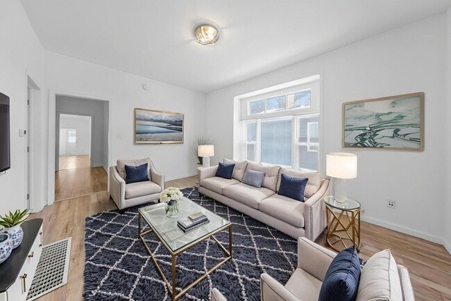 Photo - 820 Brown St