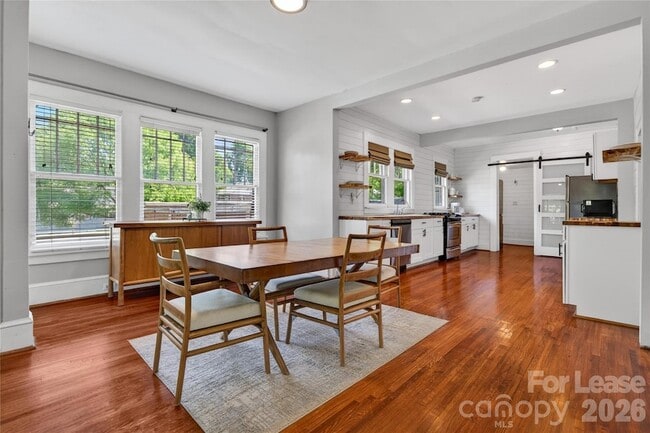 Photo - 405 Walnut Ave