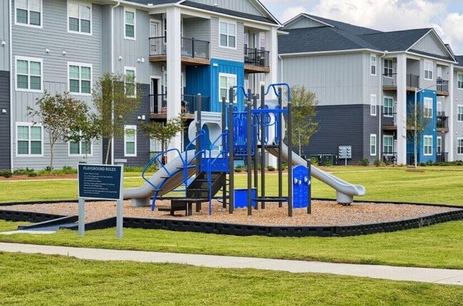 Photo - Village at Hunter's Run Apartments