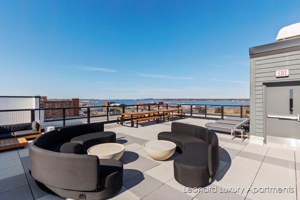 Floor Plan -  Unfurnished Middle City View