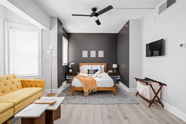 Photo - 230 E 9th St Unit ID1303779P