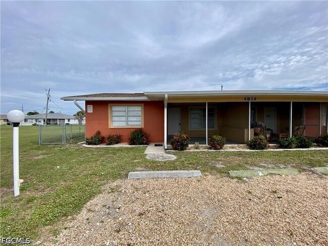 Building Photo - 4819 Marine Dr Unit 1