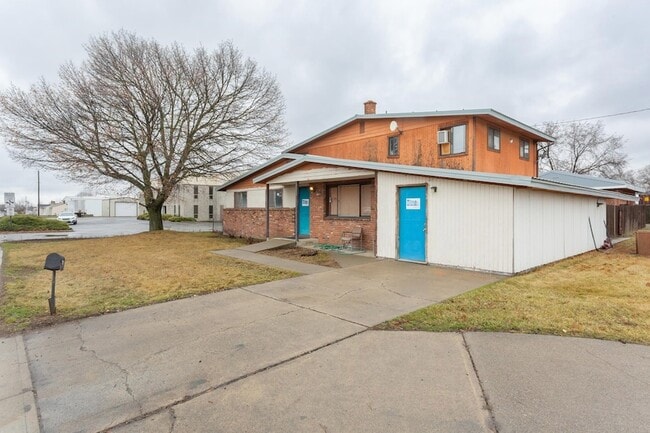 Photo - 10623 E Montgomery Ave