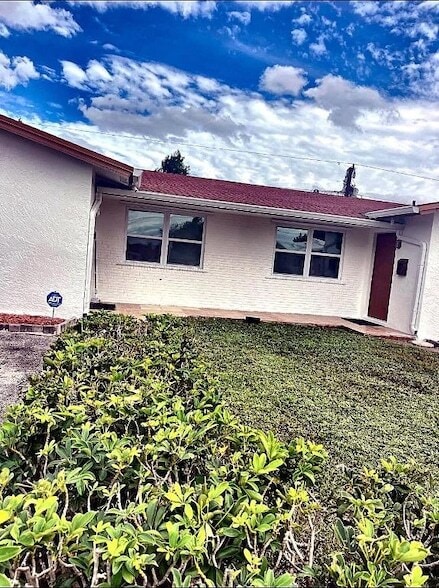 Photo - 1630 NW 52nd Ave