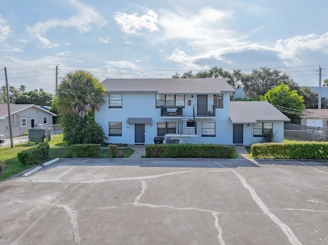 Building Photo - 8507 Sunset Dr