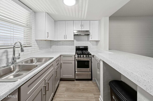 Photo - 1601 W Camelback Rd Unit A10AW