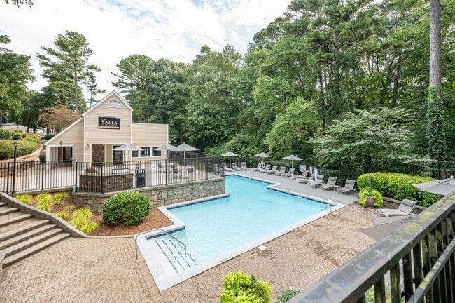 Photo - The Falls at Sope Creek Apartments
