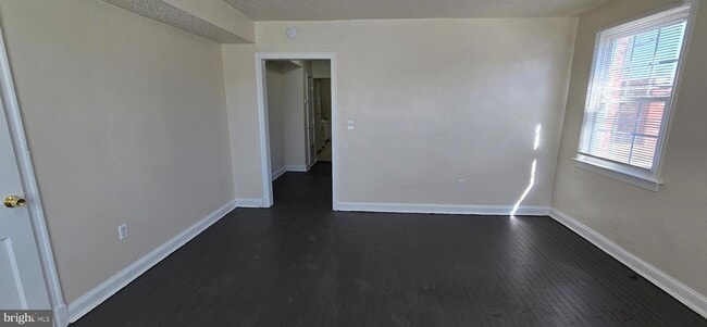 Photo - 604 Mellon St SE