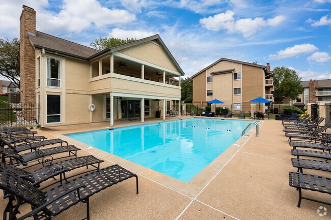 Pool - Waterford Manors