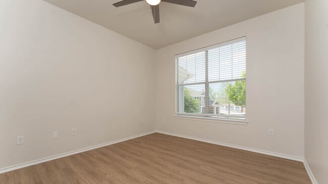 Bedroom with Hard Surface Flooring - Kia Ora Park
