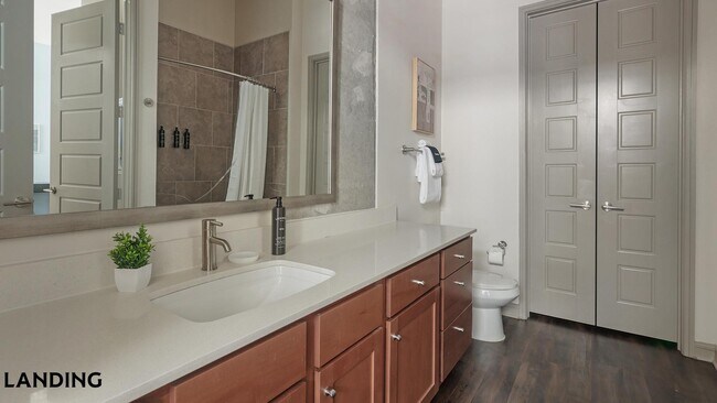 Photo - 1711 Caroline St Unit 111