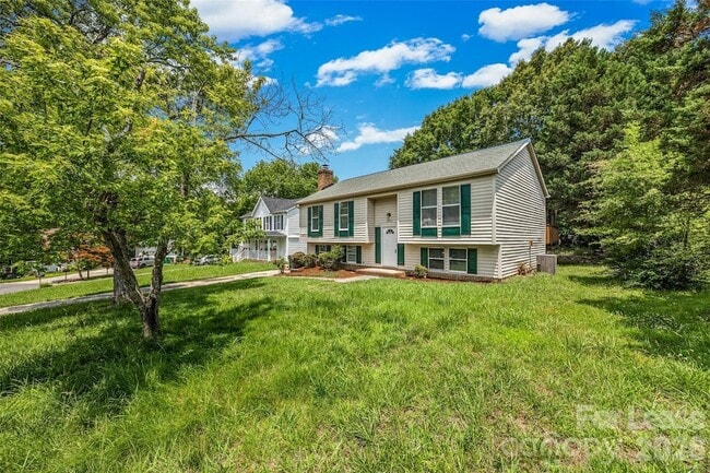 Photo - 10715 Derry Dr