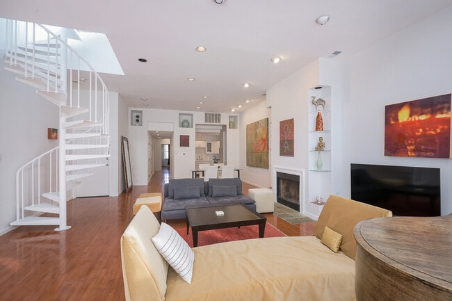 Photo - 440 M St NW Unit SI ID692P